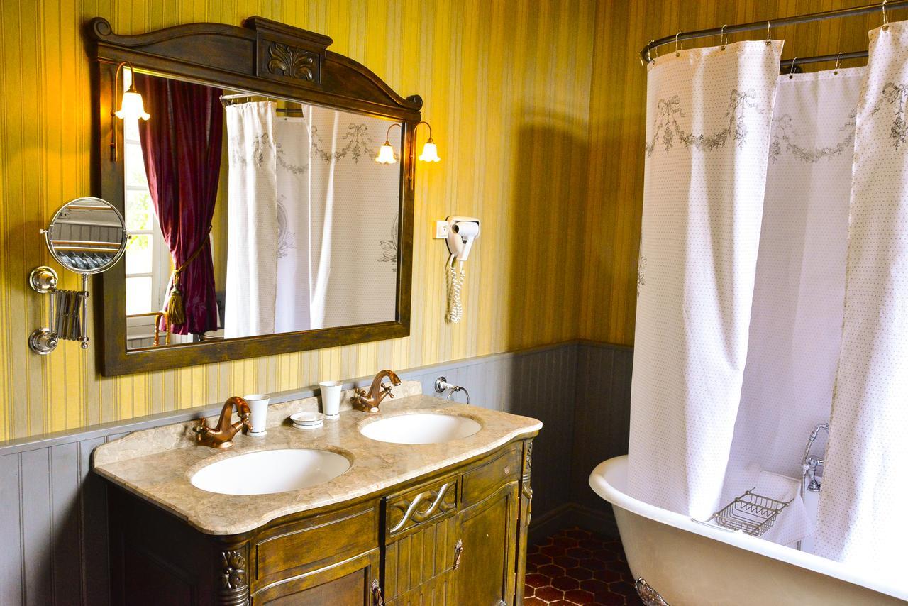Chateau D'Origny, Chambres D'Hotes Et Restaurant Gastronomique Ouches Ngoại thất bức ảnh