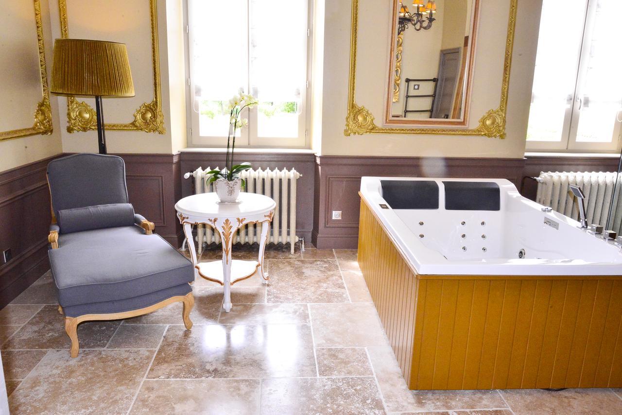 Chateau D'Origny, Chambres D'Hotes Et Restaurant Gastronomique Ouches Ngoại thất bức ảnh