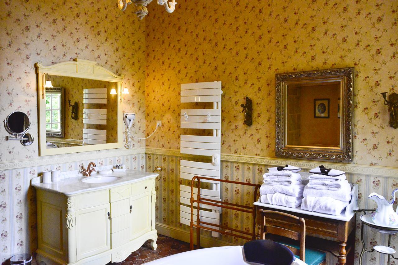 Chateau D'Origny, Chambres D'Hotes Et Restaurant Gastronomique Ouches Ngoại thất bức ảnh